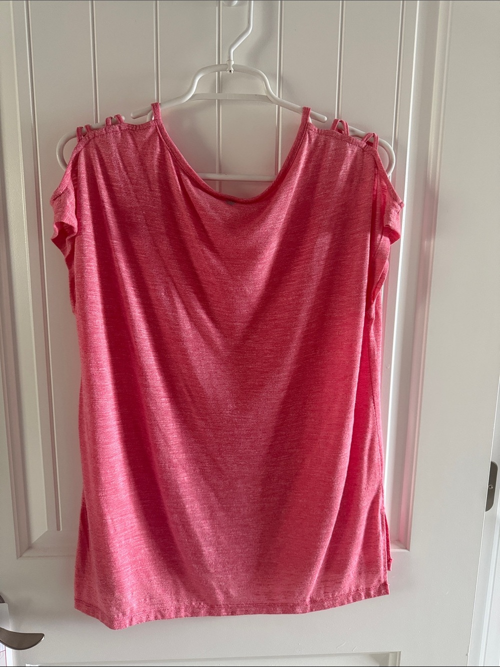 ACTIVE LIFE Women's Cap Criss Cross Sleeve Shirt - Picture 2 of 3